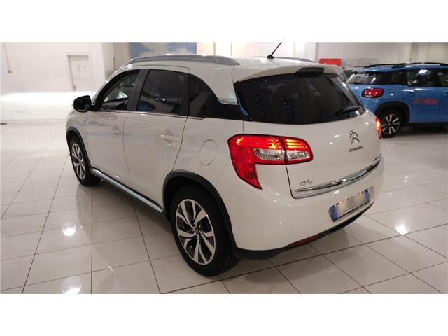 Left hand drive car CITROEN C4 AIRCROSS (01/05/2017) - 